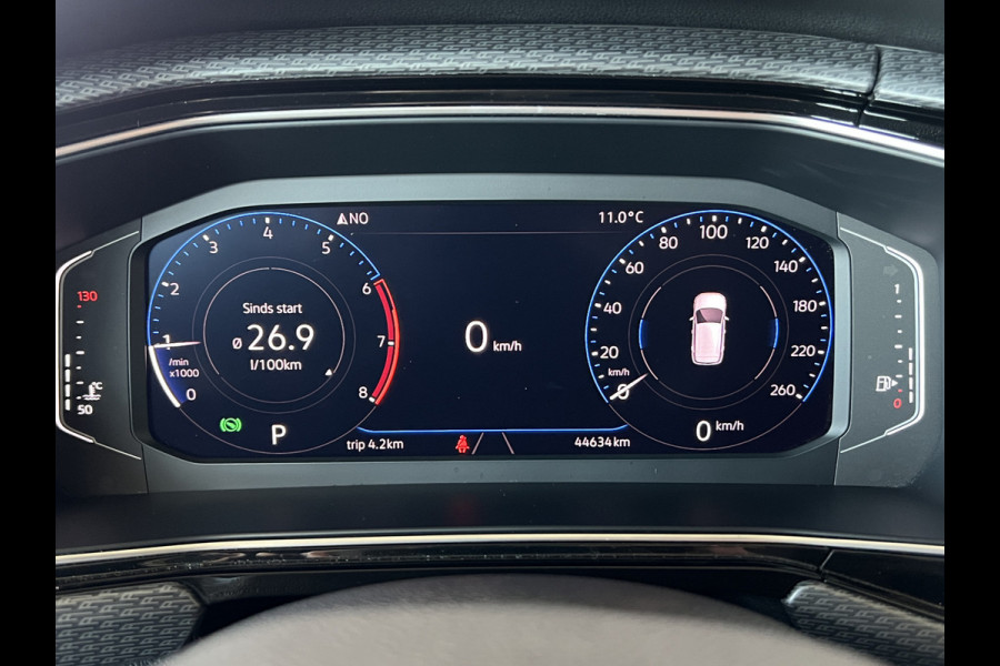 Volkswagen T-Cross 1.0 TSI 115pk R-Line | Carplay | 18" | Camara | Stoelverwarming | LED | Digitaal Display | 100% Dealer Onderhouden!