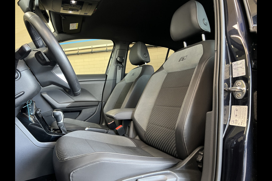 Volkswagen T-Cross 1.0 TSI 115pk R-Line | Carplay | 18" | Camara | Stoelverwarming | LED | Digitaal Display | 100% Dealer Onderhouden!