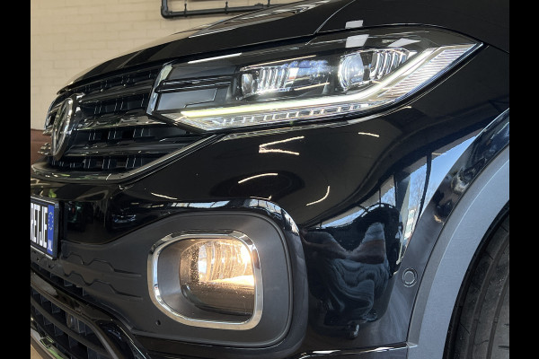 Volkswagen T-Cross 1.0 TSI 115pk R-Line | Carplay | 18" | Camara | Stoelverwarming | LED | Digitaal Display | 100% Dealer Onderhouden!