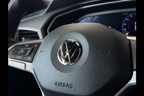 Volkswagen T-Cross 1.0 TSI 115pk R-Line | Carplay | 18" | Camara | Stoelverwarming | LED | Digitaal Display | 100% Dealer Onderhouden!