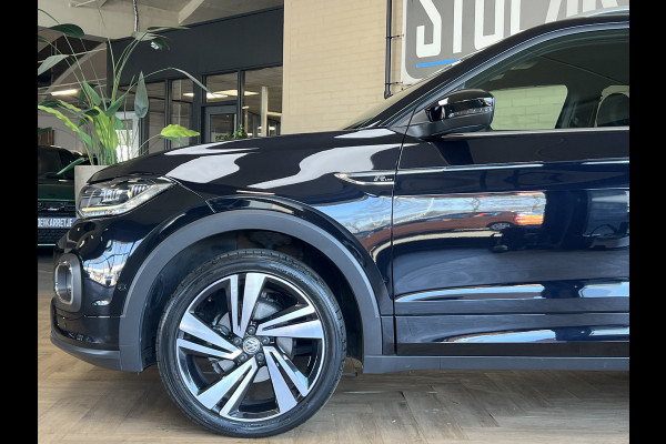 Volkswagen T-Cross 1.0 TSI 115pk R-Line | Carplay | 18" | Camara | Stoelverwarming | LED | Digitaal Display | 100% Dealer Onderhouden!