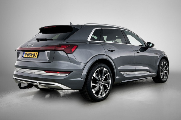 Audi e-tron S quattro 95 kWh (NL-auto, Trekhaak, Camera, StoelV, Carplay/ Android, PDC V+A, Adapt Cruise, Etc)