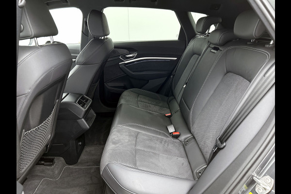 Audi e-tron S quattro 95 kWh (NL-auto, Trekhaak, Camera, StoelV, Carplay/ Android, PDC V+A, Adapt Cruise, Etc)