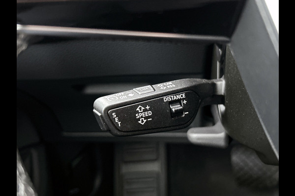 Audi e-tron S quattro 95 kWh (NL-auto, Trekhaak, Camera, StoelV, Carplay/ Android, PDC V+A, Adapt Cruise, Etc)