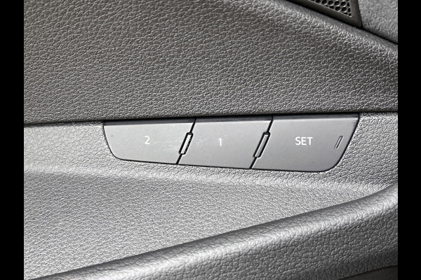 Audi e-tron S quattro 95 kWh (NL-auto, Trekhaak, Camera, StoelV, Carplay/ Android, PDC V+A, Adapt Cruise, Etc)