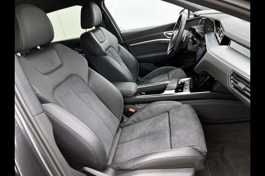 Audi e-tron S quattro 95 kWh (NL-auto, Trekhaak, Camera, StoelV, Carplay/ Android, PDC V+A, Adapt Cruise, Etc)