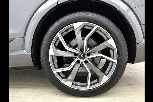 Audi e-tron S quattro 95 kWh (NL-auto, Trekhaak, Camera, StoelV, Carplay/ Android, PDC V+A, Adapt Cruise, Etc)