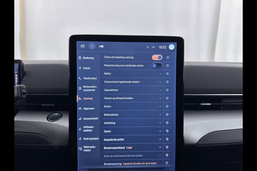 Ford Mustang Mach-E RWD 75 kWh [ 3-Fase-11kW] {SOH-89%} (INCL.BTW) *LEATHER | FULL-LED | DAB | DIGI-COCKPIT | KEYLESS | NAVI-FULLMAP | CARPLAY | HEATED-COMFORTSEATS | TOPVIEW | ADAPTIVE-CRUISE | PRIVACY-GLASS | 18'' ALU*