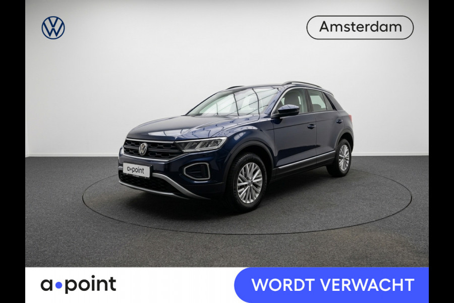 Volkswagen T-Roc 1.5 TSI Life 150 pk Automaat (DSG) | Navigatie via App | Parkeersensoren (Park assist) | Achteruitrijcamera | Autom. airco | Stoelverwarming |