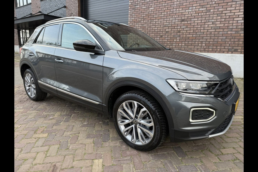 Volkswagen T-Roc 1.5 TSI Sport Business R / Automaat / 150 PK / NAVI + Camera / Clima / Stoelverwarming / Apple Car-Play-Android