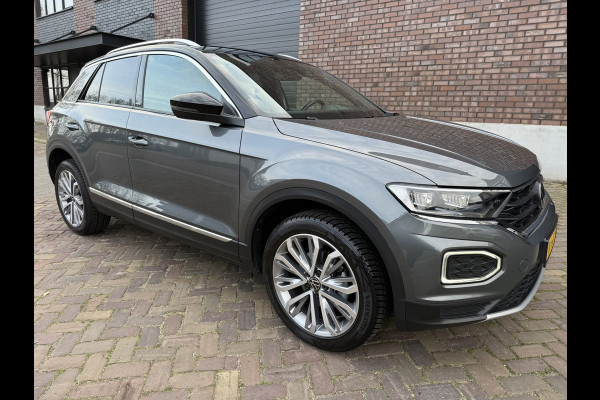Volkswagen T-Roc 1.5 TSI Sport Business R / Automaat / 150 PK / NAVI + Camera / Clima / Stoelverwarming / Apple Car-Play-Android