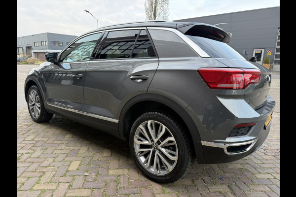 Volkswagen T-Roc 1.5 TSI Sport Business R / Automaat / 150 PK / NAVI + Camera / Clima / Stoelverwarming / Apple Car-Play-Android