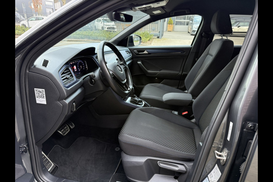 Volkswagen T-Roc 1.5 TSI Sport Business R / Automaat / 150 PK / NAVI + Camera / Clima / Stoelverwarming / Apple Car-Play-Android