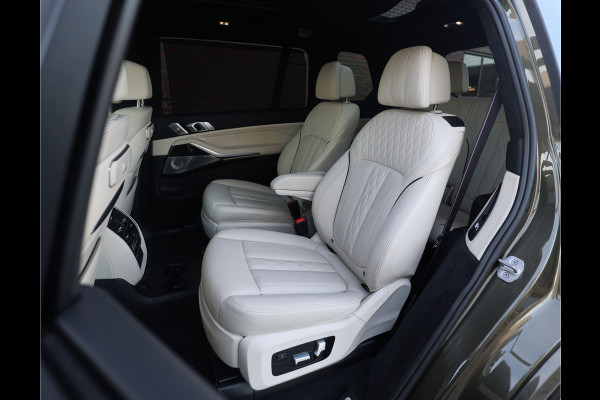 BMW X7 40i xDrive | Skylounge - Bowers & Wilkins - Trekhaak