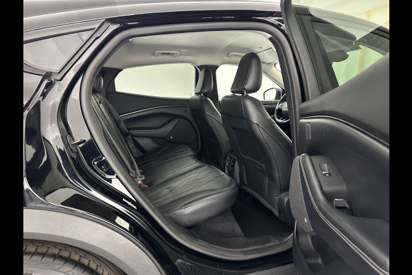Ford Mustang Mach-E RWD 75 kWh [ 3-Fase-11kW] {SOH-86%} (INCL.BTW) *LEATHER | FULL-LED | DAB | DIGI-COCKPIT | KEYLESS | NAVI-FULLMAP | CARPLAY | HEATED-COMFORTSEATS | TOPVIEW | ADAPTIVE-CRUISE | PRIVACY-GLASS | 18'' ALU*