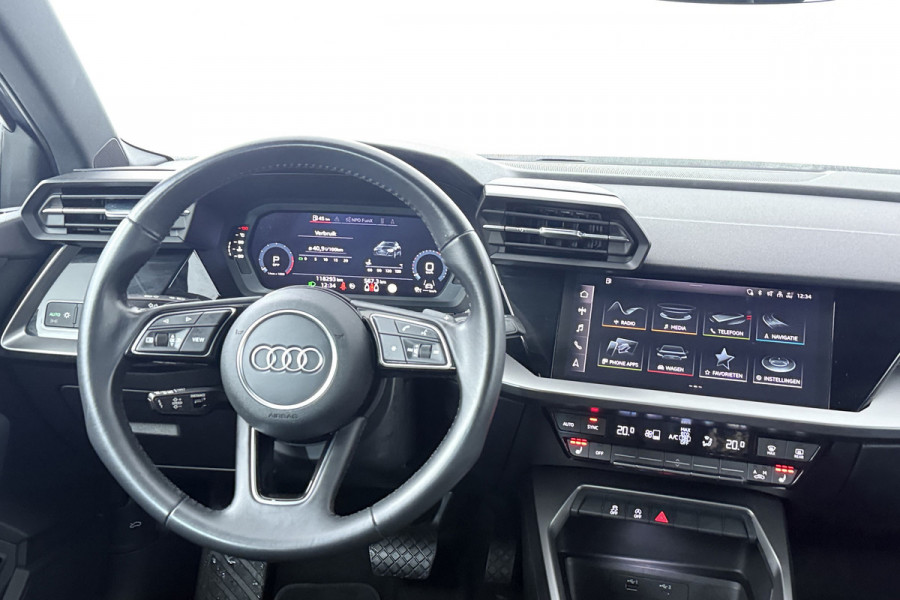 Audi A3 Sportback 35 TFSI S edition (STOELVERWARMING, ELEKTR STOELEN, NAVIGATIE, DIGITALE COCKPIT, LANE-ASSIST, SENSOREN)