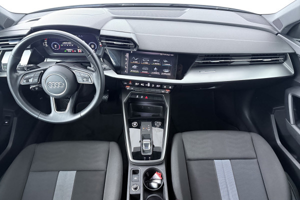 Audi A3 Sportback 35 TFSI S edition (STOELVERWARMING, ELEKTR STOELEN, NAVIGATIE, DIGITALE COCKPIT, LANE-ASSIST, SENSOREN)