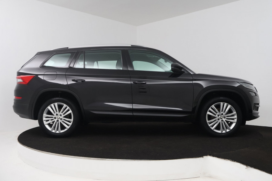 Škoda Kodiaq 1.5 TSI Business Edition (ACHTERUITRIJCAMERA, NAVIGATIE, CARPLAY, CRUISE CONTROL, PARKEERSENSOREN)