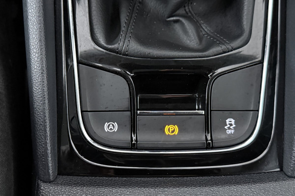 Škoda Kodiaq 1.5 TSI Business Edition (ACHTERUITRIJCAMERA, NAVIGATIE, CARPLAY, CRUISE CONTROL, PARKEERSENSOREN)