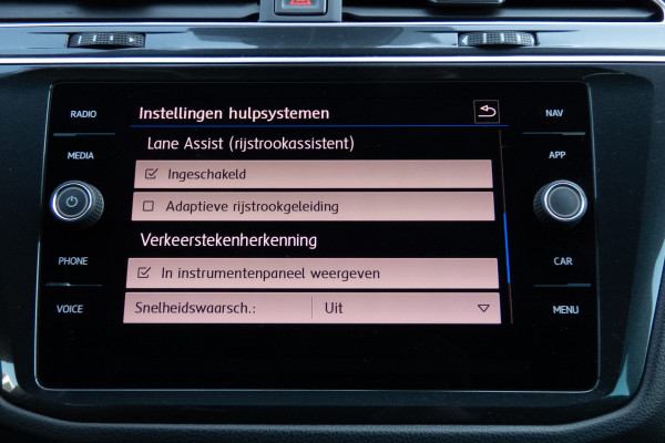 Volkswagen Tiguan 1.4 TSI 4Motion Highline Business R | R-LINE | PANORAMADAK | ACC | STOELVERWARMING