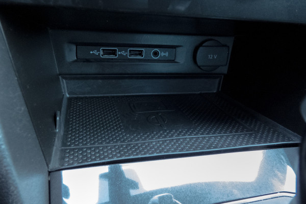 Volkswagen Tiguan 1.4 TSI 4Motion Highline Business R | R-LINE | PANORAMADAK | ACC | STOELVERWARMING