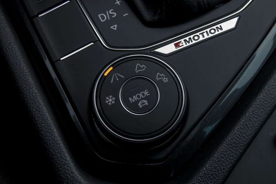 Volkswagen Tiguan 1.4 TSI 4Motion Highline Business R | R-LINE | PANORAMADAK | ACC | STOELVERWARMING