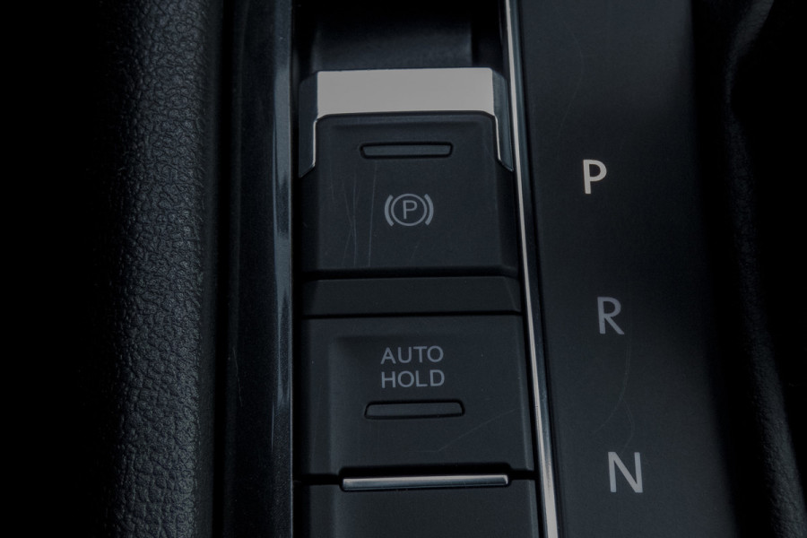 Volkswagen Tiguan 1.4 TSI 4Motion Highline Business R | R-LINE | PANORAMADAK | ACC | STOELVERWARMING