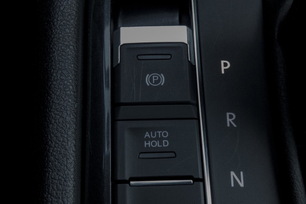 Volkswagen Tiguan 1.4 TSI 4Motion Highline Business R | R-LINE | PANORAMADAK | ACC | STOELVERWARMING