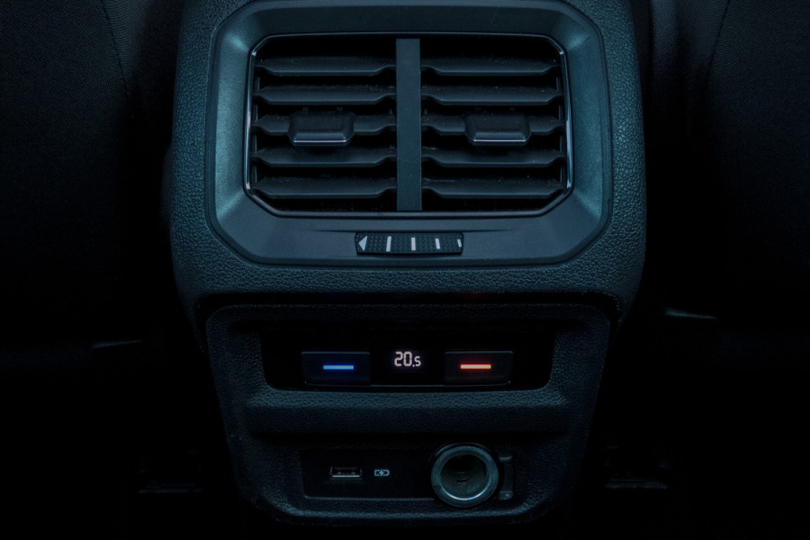 Volkswagen Tiguan 1.4 TSI 4Motion Highline Business R | R-LINE | PANORAMADAK | ACC | STOELVERWARMING