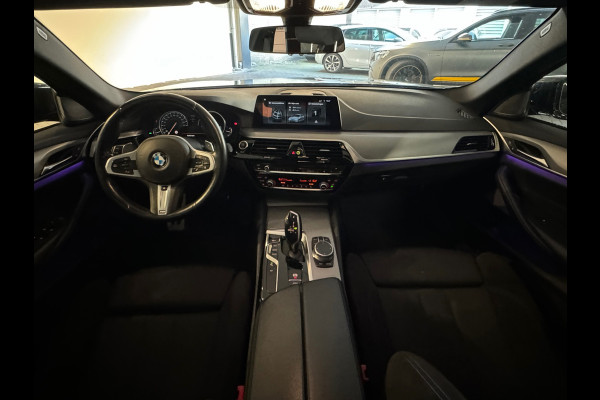 BMW 5 Serie Touring 530i xDrive M Sport High Ex Pano|Sfeer