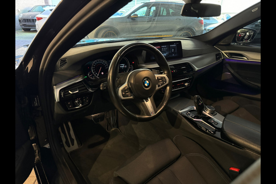 BMW 5 Serie Touring 530i xDrive M Sport High Ex Pano|Sfeer