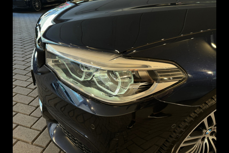 BMW 5 Serie Touring 530i xDrive M Sport High Ex Pano|Sfeer