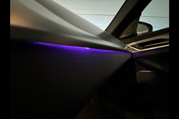 BMW 5 Serie Touring 530i xDrive M Sport High Ex Pano|Sfeer