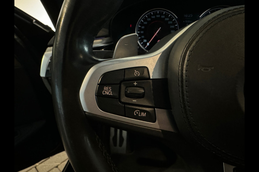 BMW 5 Serie Touring 530i xDrive M Sport High Ex Pano|Sfeer