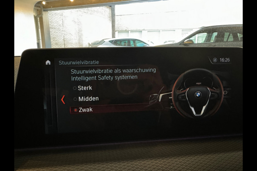 BMW 5 Serie Touring 530i xDrive M Sport High Ex Pano|Sfeer