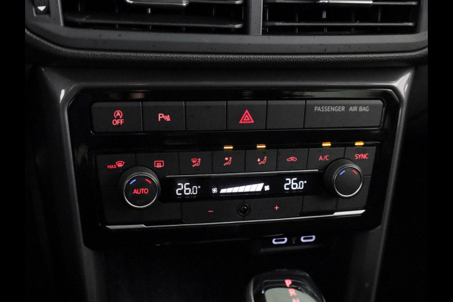 Volkswagen T-Cross 1.0 TSI Style 110 pk Automaat (DSG) | Navigatie | Parkeersensoren | Adaptieve cruise control | Apple Carplay/Android Auto | Voll. digitaal instrumentenpaneel |