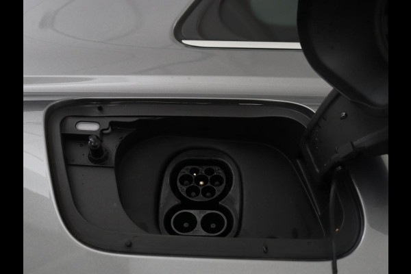 Audi Q4 e-tron 40 Launch edition Advanced Plus 77 kWh | SOH 94% | Warmtepomp | Stoelverwarming | Adaptive cruise | Camera | Carplay | Matrix LED | Virtual Cockpit | Navigatie | Parkeerhulp | Climate control