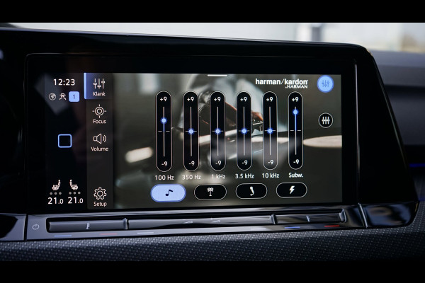 Volkswagen Golf 1.5 TSI R-Line Black Style AUTOMAAT-ACC-CAMERA-HARMAN KARDON-IQ LIGHT-KEYLESS-PANORAMA-STOELVERWARMING