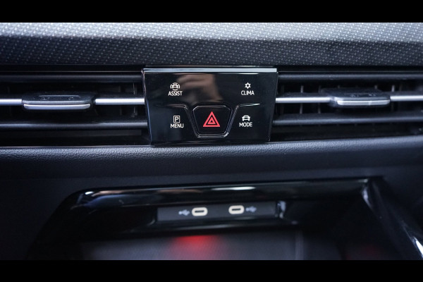 Volkswagen Golf 1.5 TSI R-Line Black Style AUTOMAAT-ACC-CAMERA-HARMAN KARDON-IQ LIGHT-KEYLESS-PANORAMA-STOELVERWARMING