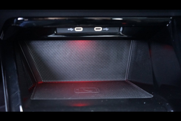 Volkswagen Golf 1.5 TSI R-Line Black Style AUTOMAAT-ACC-CAMERA-HARMAN KARDON-IQ LIGHT-KEYLESS-PANORAMA-STOELVERWARMING