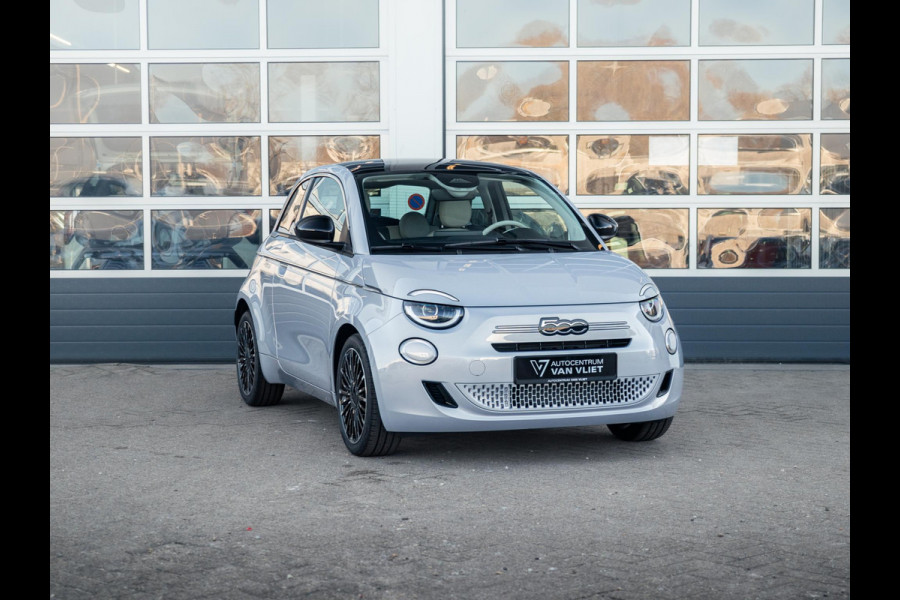 Fiat 500 Hybrid Collezione | Clima | LED | PDC | JBL Premium Audio | 17" | Camera | BSM | Canneloni Ivory/Piombo interieur