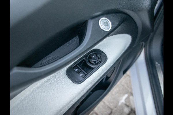 Fiat 500 Hybrid Collezione | Clima | LED | PDC | JBL Premium Audio | 17" | Camera | BSM | Canneloni Ivory/Piombo interieur