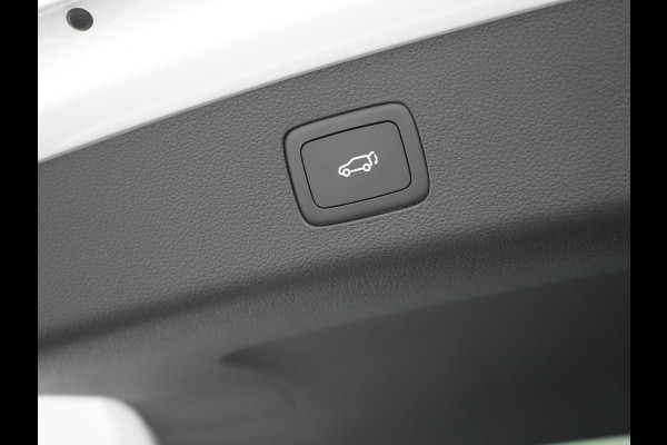 MG EHS 1.5 TGDI Luxury PHEV 258pk Dealer O.H | Panodak | Adaptive Cruise | 360 Camera | Sfeerverlichting | Lederen Sportstoelen Verwarmd | Apple Carplay | Keyless | LED Koplampen | Virtual | Navigatie | DAB | Plug In Hybrid |