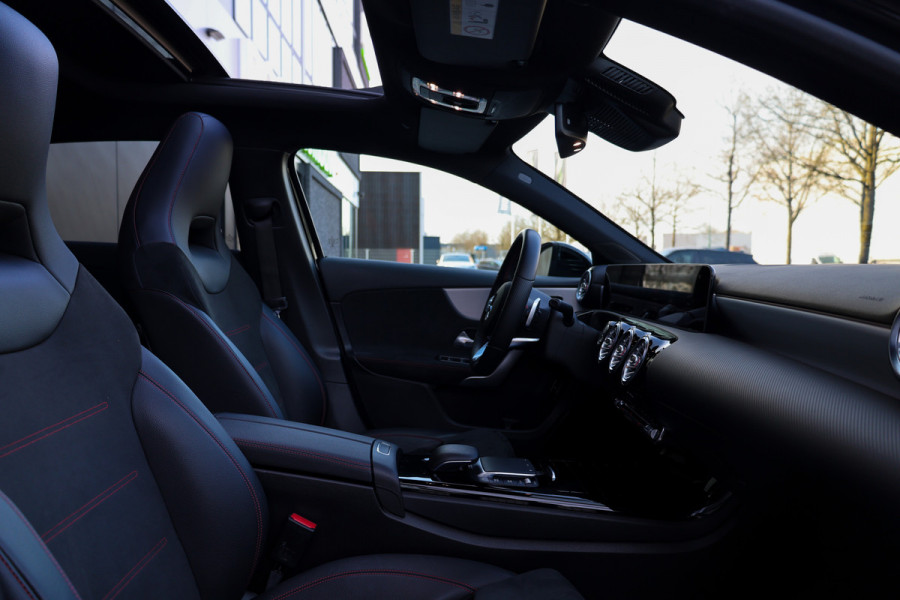 Mercedes-Benz A-Klasse 250 e Business Solution AMG Limited | NAP | PANO | 2X MEMORY | AMG | SFEER | KEYLESS