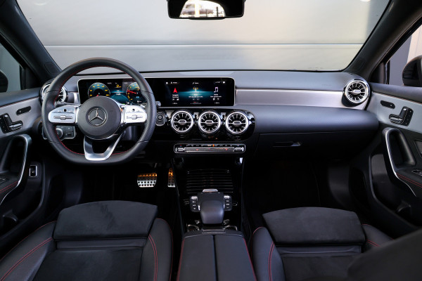 Mercedes-Benz A-Klasse 250 e Business Solution AMG Limited | NAP | PANO | 2X MEMORY | AMG | SFEER | KEYLESS