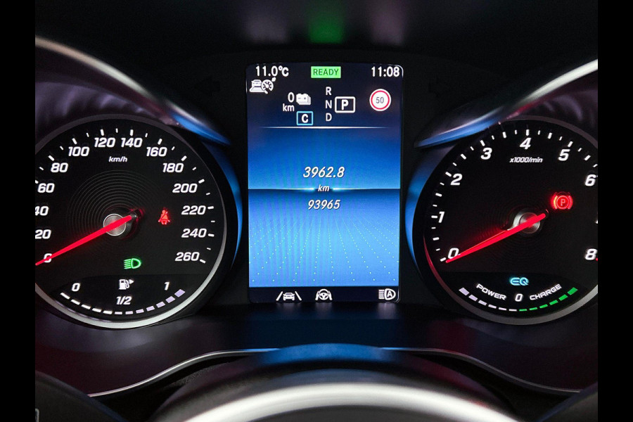 Mercedes-Benz GLC 300e 4MATIC Business Solution Luxury CAMERA | TREKHAAK | NAVI & CARPLAY