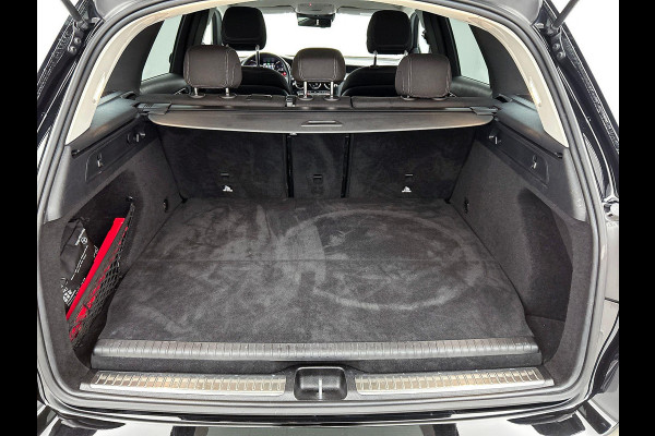 Mercedes-Benz GLC 300e 4MATIC Business Solution Luxury CAMERA | TREKHAAK | NAVI & CARPLAY