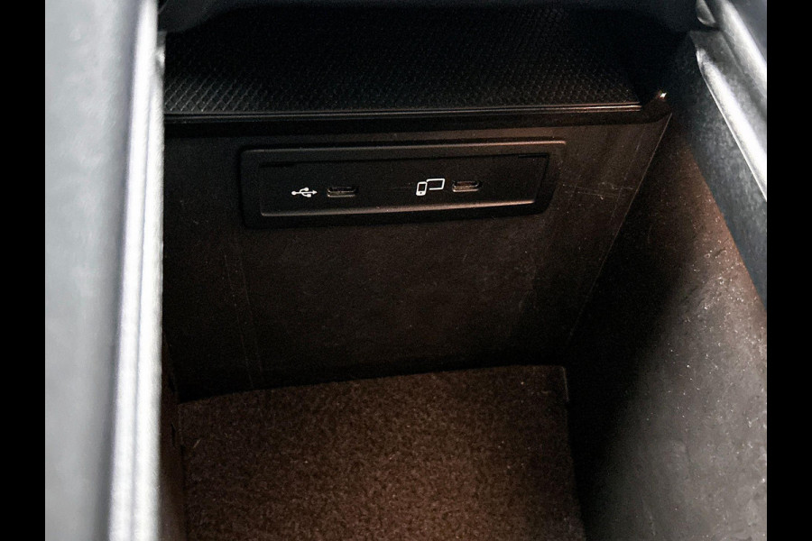 Mercedes-Benz GLC 300e 4MATIC Business Solution Luxury CAMERA | TREKHAAK | NAVI & CARPLAY