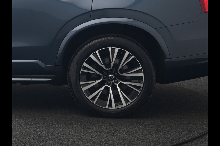 Volvo XC90 T8 Recharge AWD Plus Dark LONG RANGE 7 Persoons PHEV 455pk Dealer O.H. | Trekhaak Af Fabriek | Adaptive Cruise | Camera | Harman / Kardon | Lederen Sportstoelen Memory & Verwarmd | Google Assistent | Keyless | Blis | Stuur Verwarmd | Apple Carplay | Plug In Hybrid