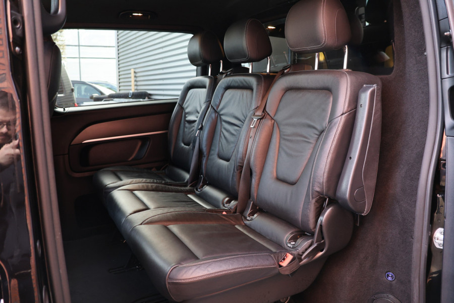 Mercedes-Benz V-Klasse 220d Lang DC | AMG | 360 Camera | CarPlay | Bi-Xenon | Lederen bekleding | Facelift model | Navigatie | 19'' AMG Velgen | Stoelverwarming | Kenwood Sound | DAB | Elek achterklep | Carbon afwerking | Sportonderstel | Dubbel cabine | Dealer onderhouden